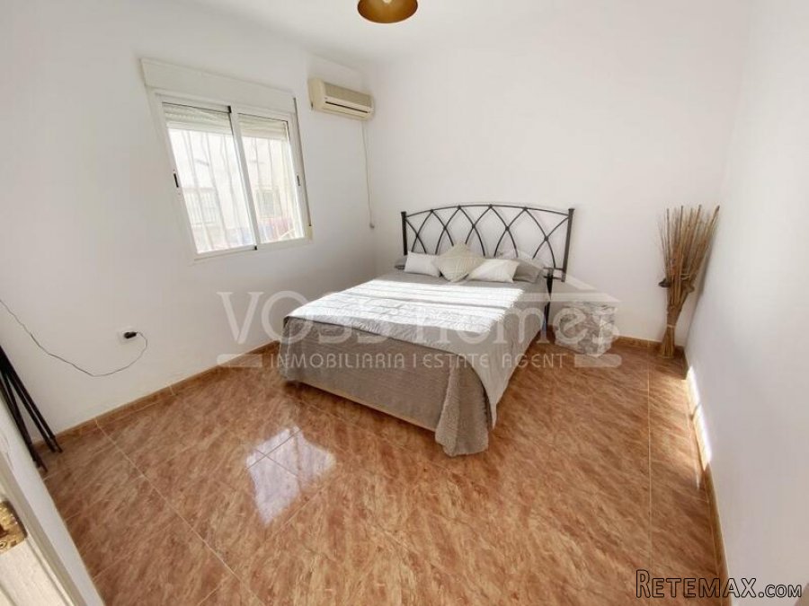 EXCLUSIVE LISTING TO VOSS HOMES - Large, bright & airey.. - 19