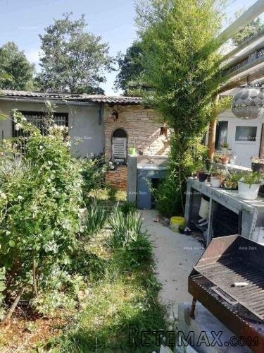 Prodaje se kuća 95m2 na velikoj parceli od 2119 m2.. - 2
