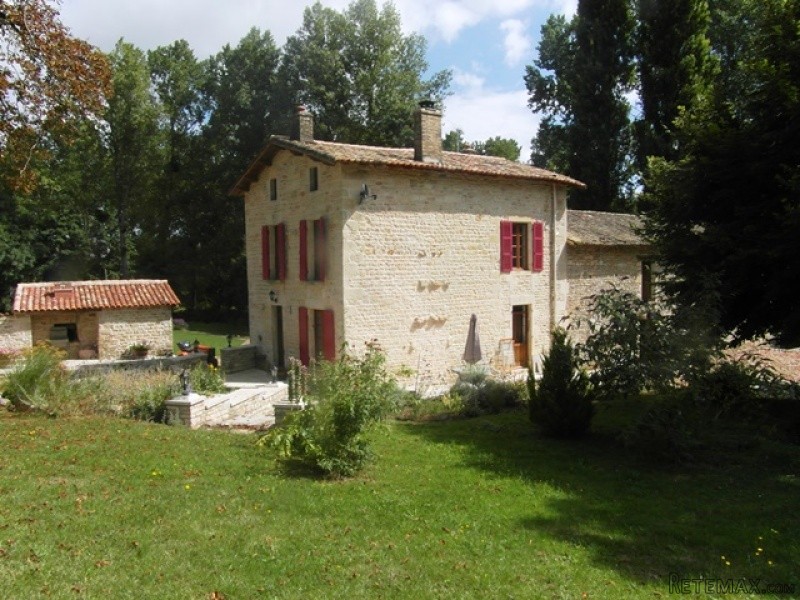 Renovated 3 Bedroom Watermill With 5.6..