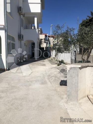 PIROVAC apartmanska kuća blizu mora - 3