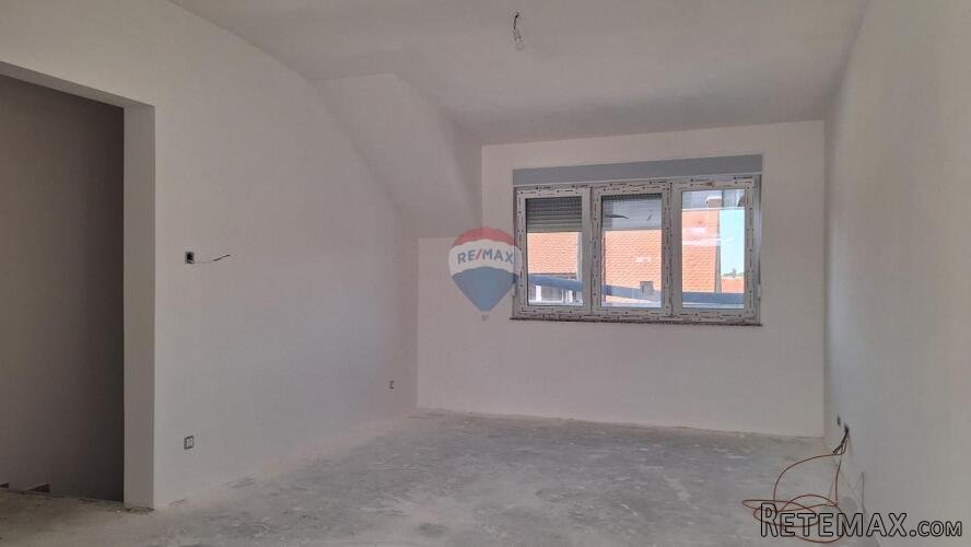Zagreb, Dubrava - atraktivan stan s terasom i parkirnim mjes - 3