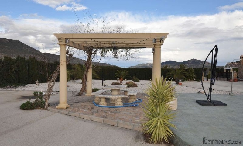 4 Bed Luxury In Barbarroja - 2