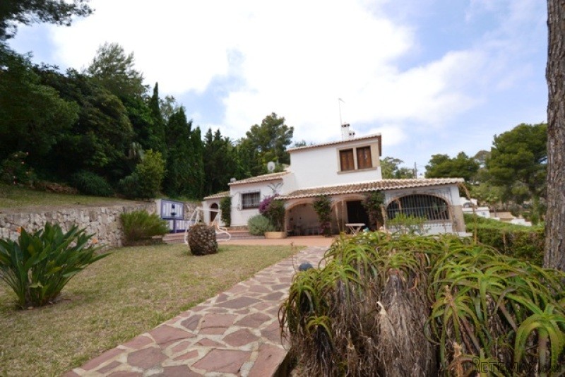 V1533 - Traditional Villa With Sea..