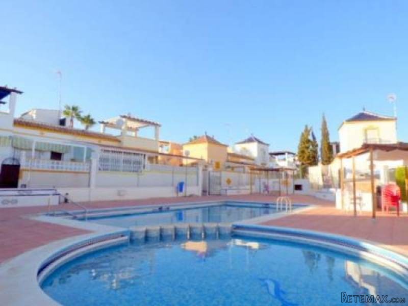 3 Bedroom 1 Bathroom Townhouse In..