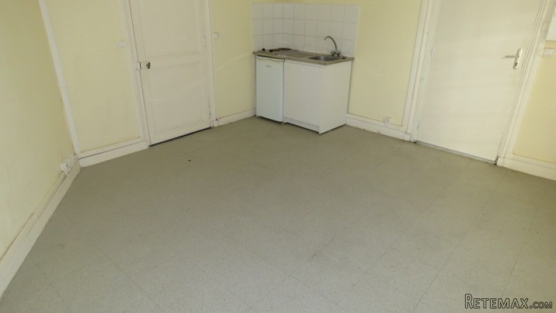 Ground floor studio apartment in town..