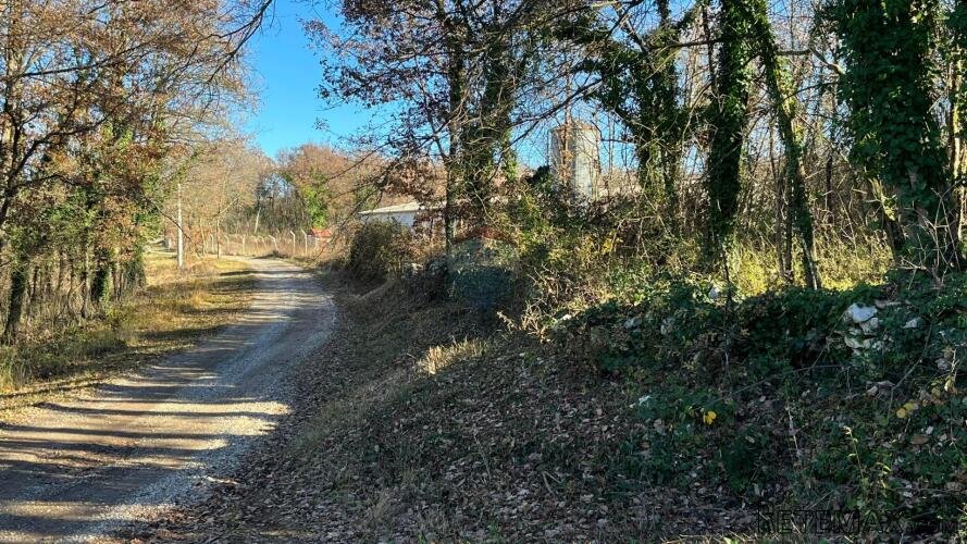 Tinjan - okolica, građevinsko zemljište industrijske namjene