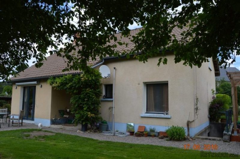 2 Bedrooms - House - Bourgogne - For..