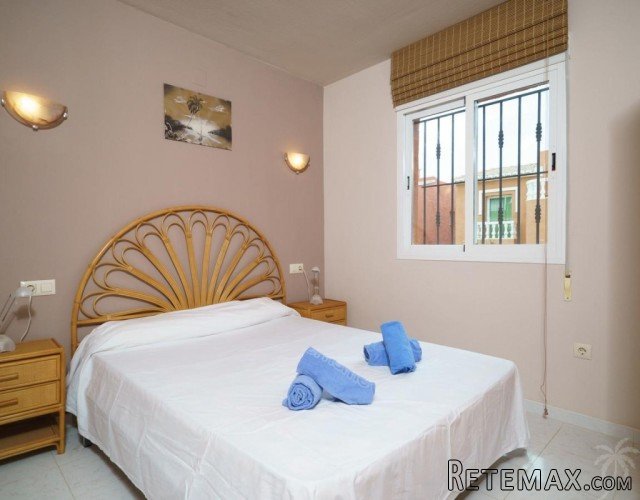 This 2 bedroom apartment offers a covered terrace and.. - 8
