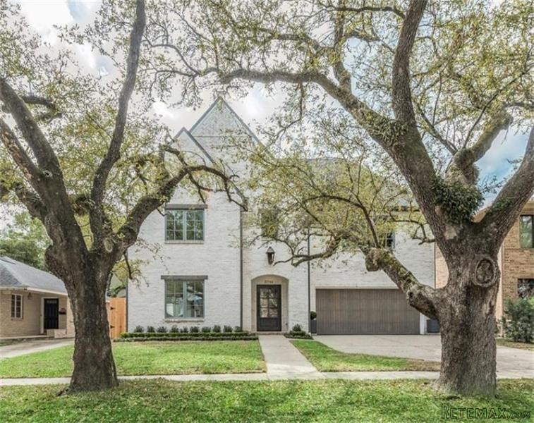5 bedroom House For Sale: 3755..