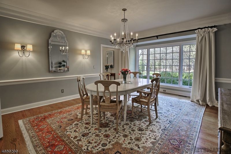 5 bedroom Detached House For Sale: 100.. - 2