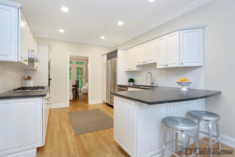 3 bedroom House For Sale: 73 Weaver.. - 2