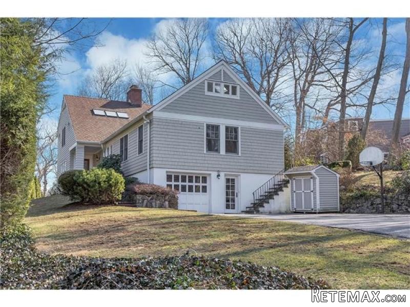 4 bedroom House For Sale: 61 HUNT..