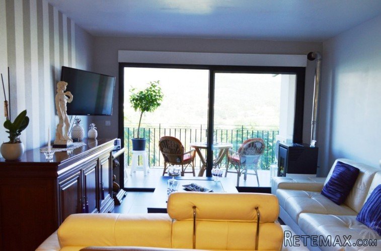 Modern, luxurious three bedroom apartment, in a small.. - 2