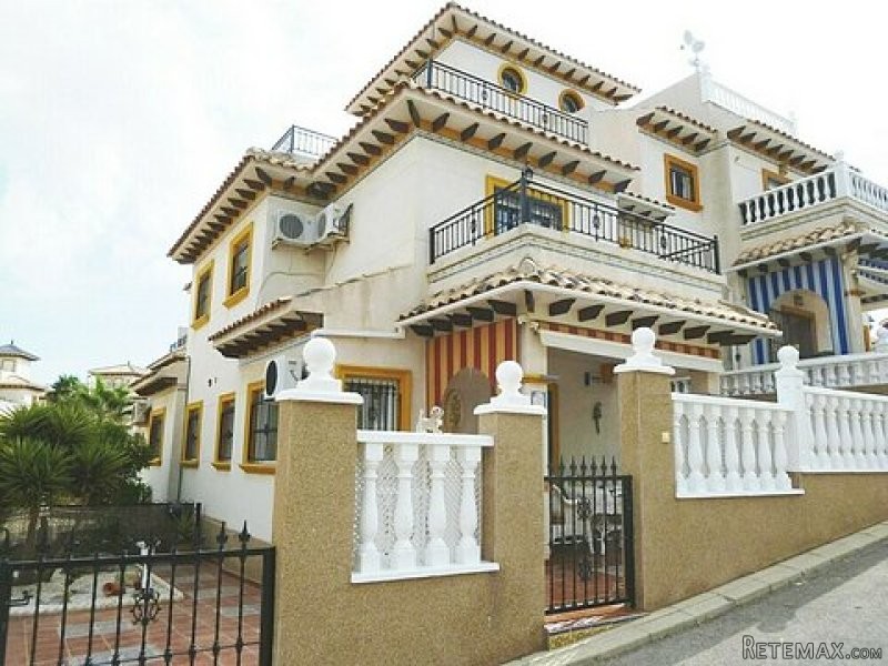 * 2 Bed Quad Style Villa With Large..