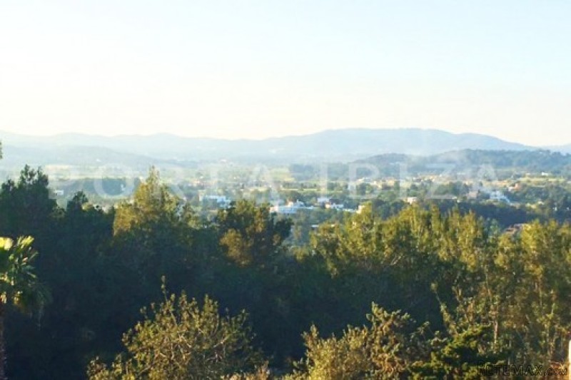 Plot in Siesta with construction license