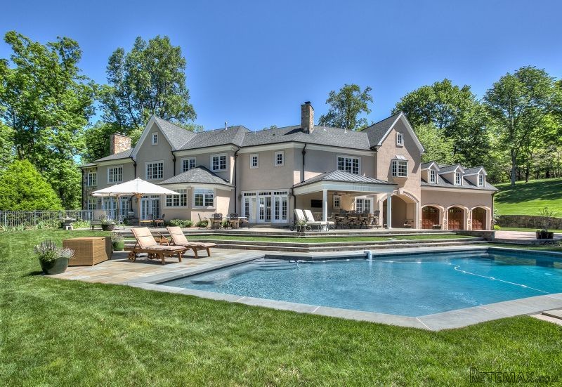 4 bedroom Detached House For Sale: 122..