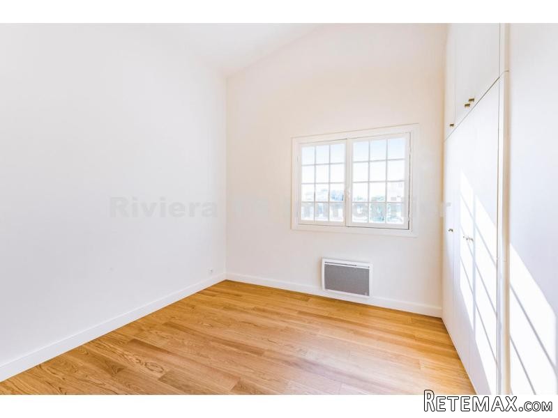 3 Bedroom Apartment With Tennis Court.. - 2