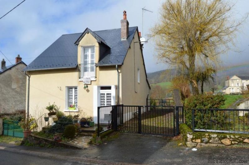 4 Bedrooms - House - Bourgogne - For..