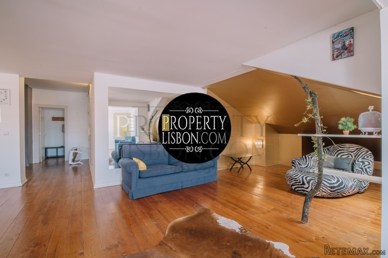 Chiado 2 bed river view loft apartment..