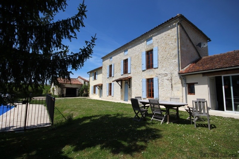 Handsome Manor House with 4 bedrooms..