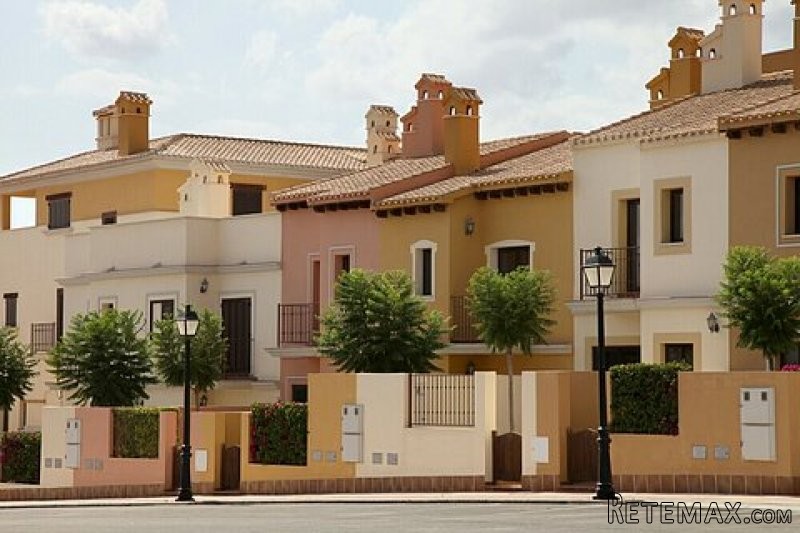 * 3 Bed Spanish Pueblo Style Townhouses