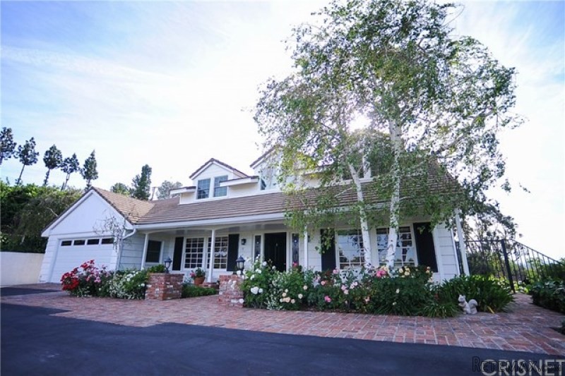 4843 Brewster Drive | Tarzana..