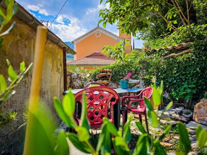 BAKAR KUĆA 140M2 NA 20M OD MORA! - 2
