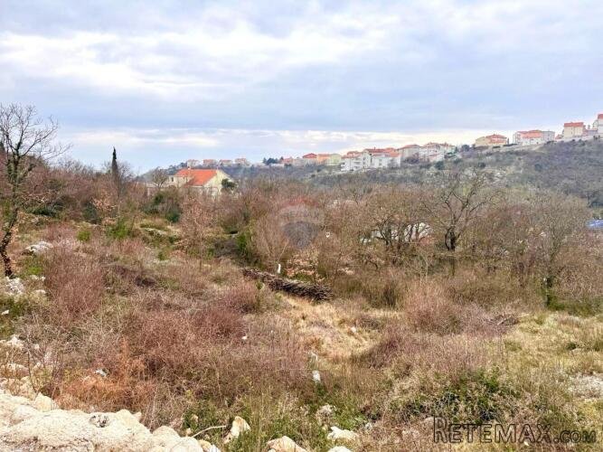 Novi Vinodolski - građevinski teren 549 m2 - 2
