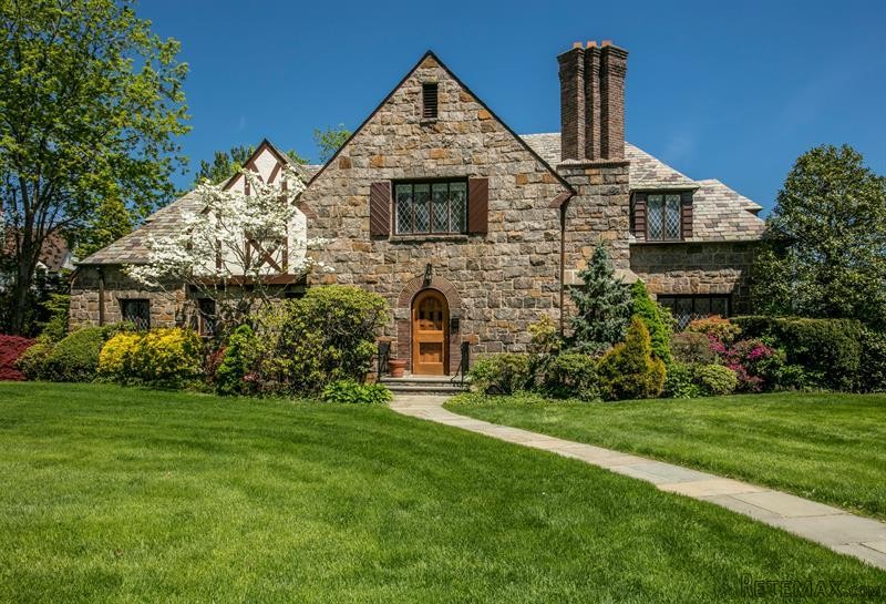 5 bedroom House For Sale: 51 Shore..