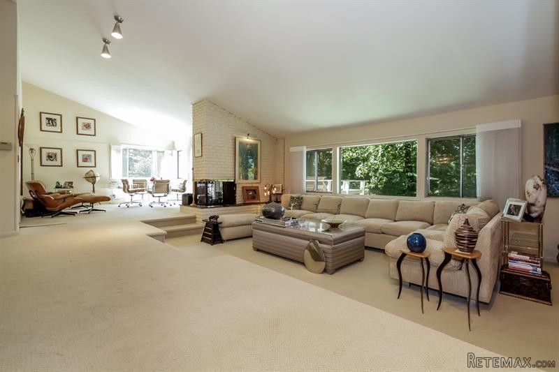 5 bedroom House For Sale: 88 Highland.. - 2