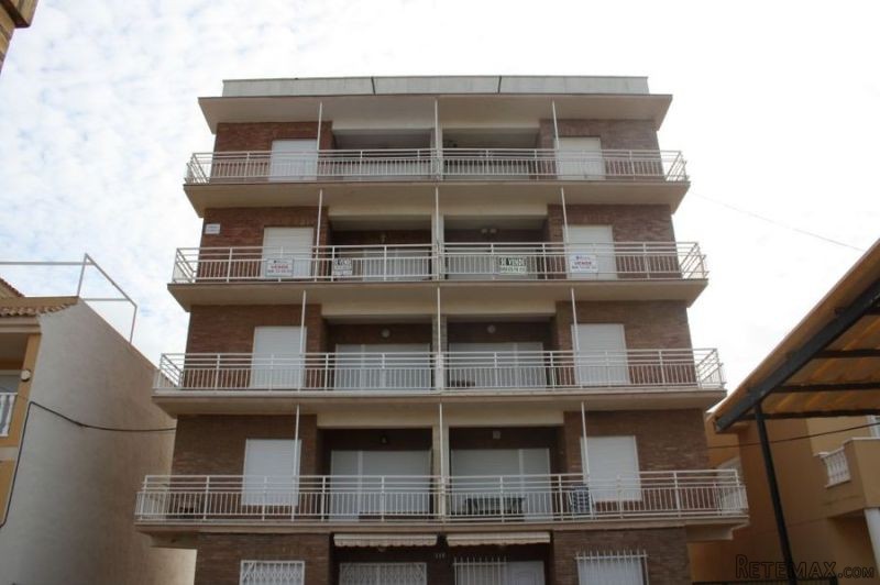 Apartment for sale in Los Nietos