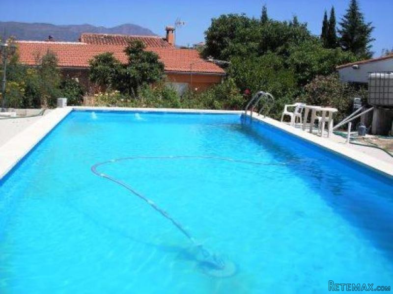 Large Detached 3 Bedroom Country Home..