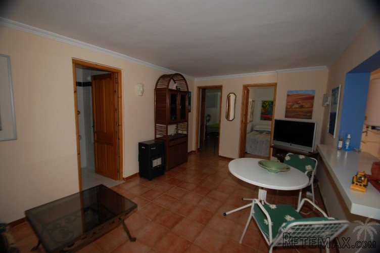 This detached villa was built in 1991, on 2 levels, and is.. - 7