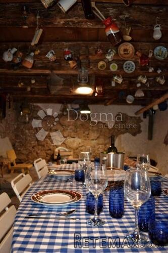 BAKAR KUĆA 140M2 NA 20M OD MORA! - 9