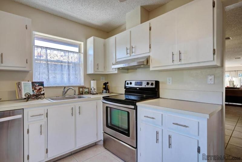 512 Se 26th Av, Boynton Beach, FL -.. - 2