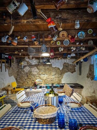 BAKAR KUĆA 140M2 NA 20M OD MORA! - 10