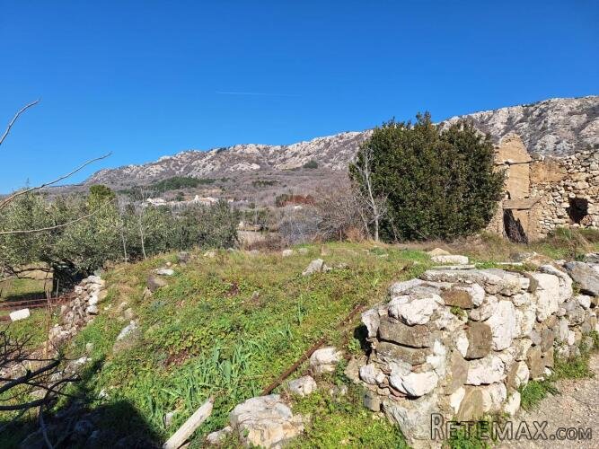 Draga Bašćanska - građevinsko zemljište 2.500m2 - 2