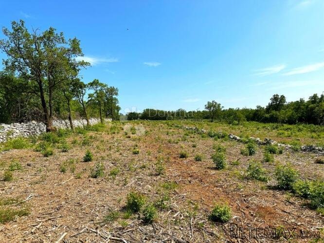 ATRAKTIVNO GRAĐEVINSKO ZEMLJIŠTE, POGLED MORE 8.600m2 ! - 3