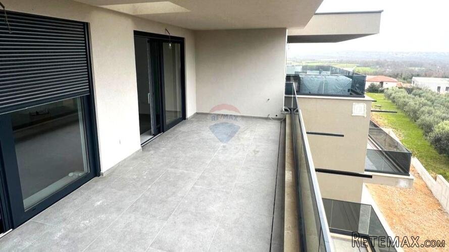 Istra,Tar-Luksuzni dvoetažni stan s bazenom
