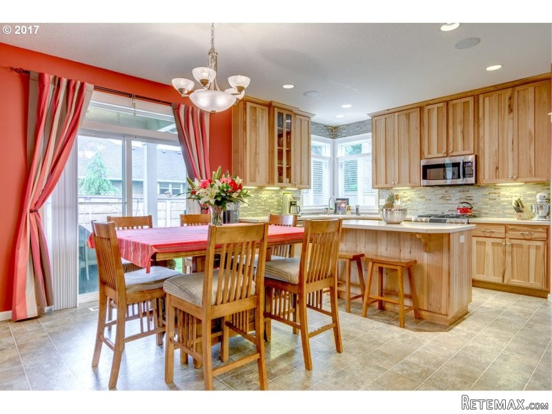 5013 L CT, Washougal, Washington WA.. - 2