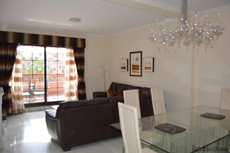 Delightful apartment at just five.. - 2