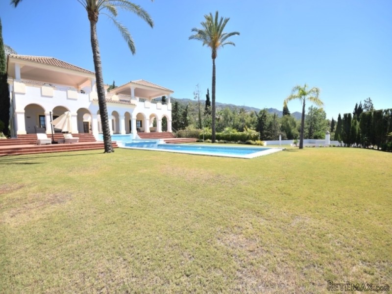 7 Bedroom Villa For Sale Situated In.. - 2