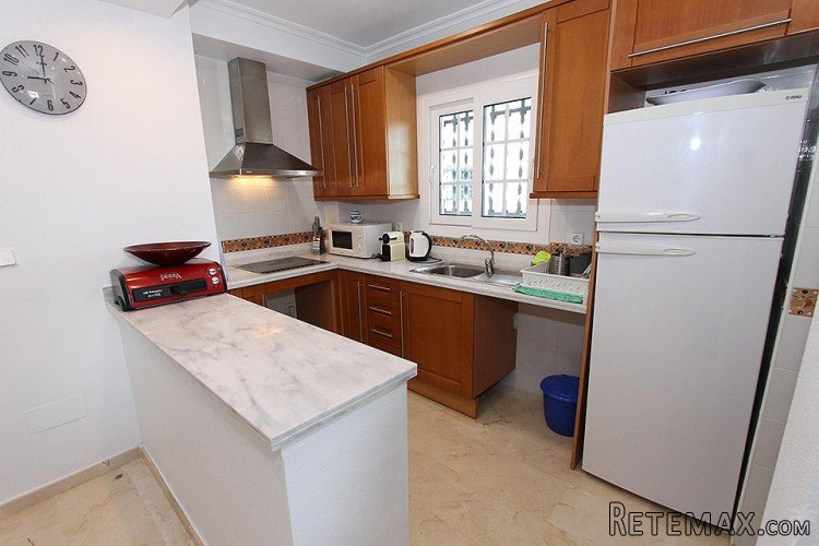 This nice bungalow is located in the beautiful Villamartin... - 5