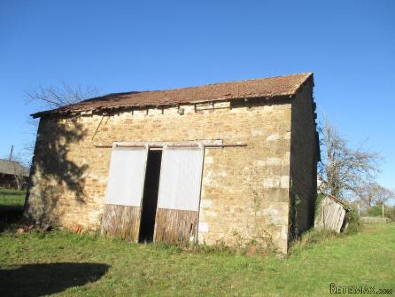 Barn In The Countryside to Convert