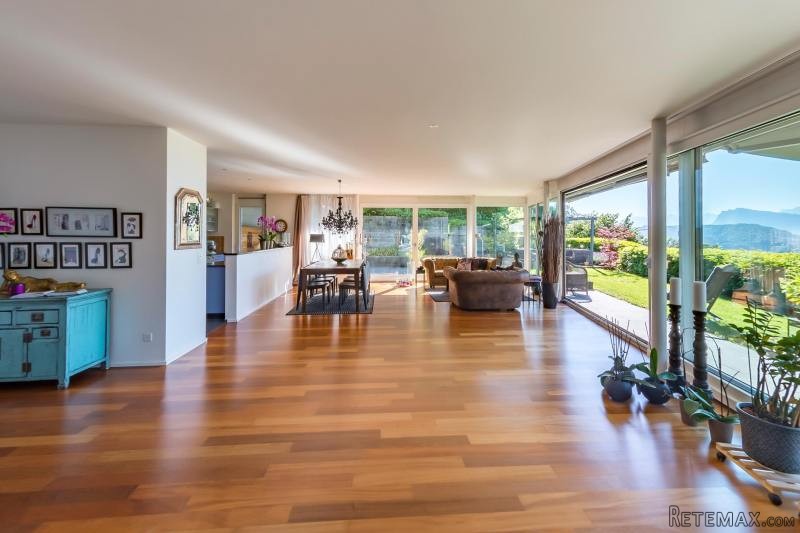 GARDEN APARTMENT IN SUN-BLESSED LOCATION