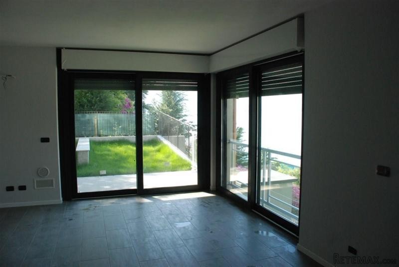 Waterfront Luxury Apartment - 2