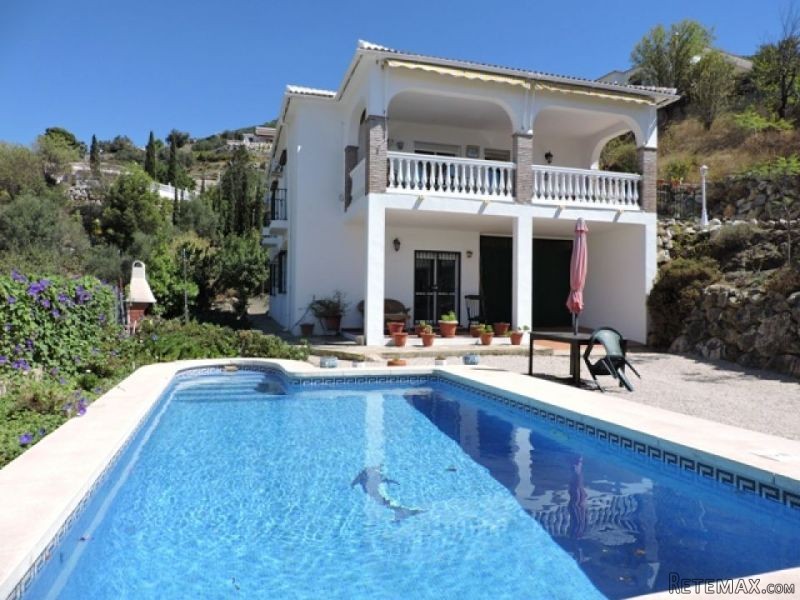 3 bedroom, 3 bathroom Finca/Country..