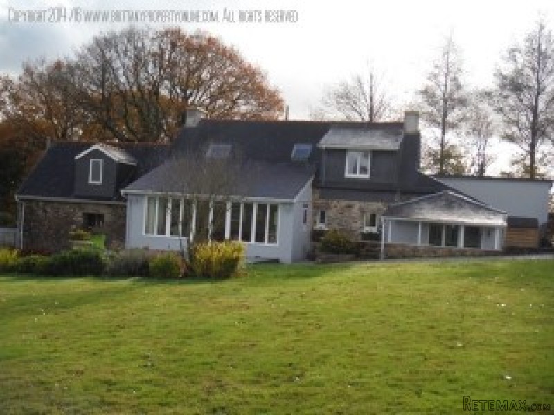 Equestrian property, gite, 4 hec of land - 2