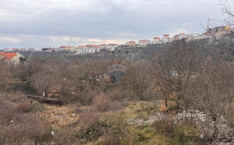 Novi Vinodolski - građevinski teren 505 m2 - 2