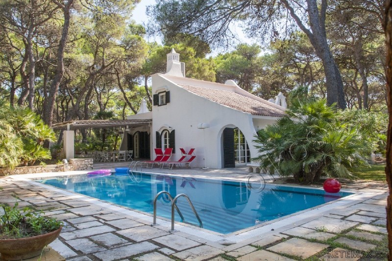 V000235, 4 Bedrooms Villa By The Golf.. - 2